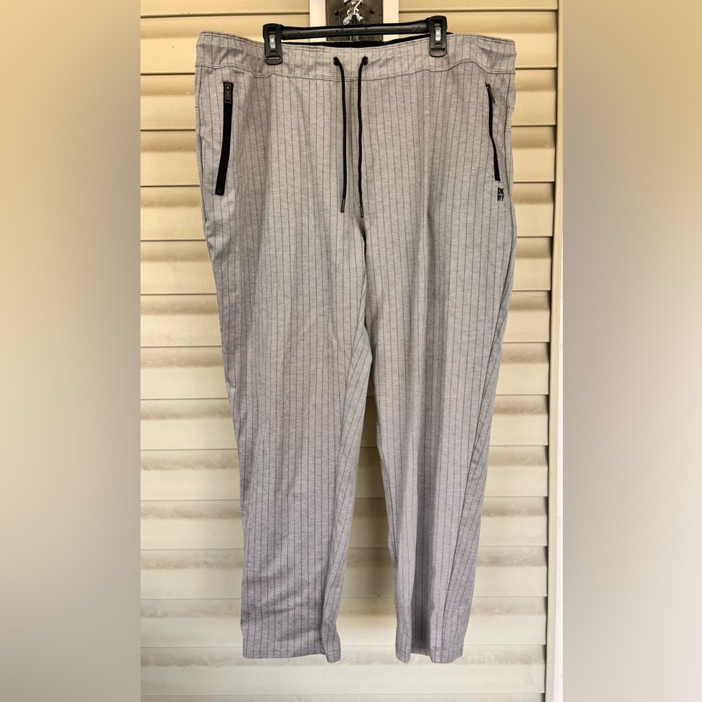 DKNY Pull On Pant Grey/Black Striped Sz 3X Stretch Ponte Slinky Zippered Pockets